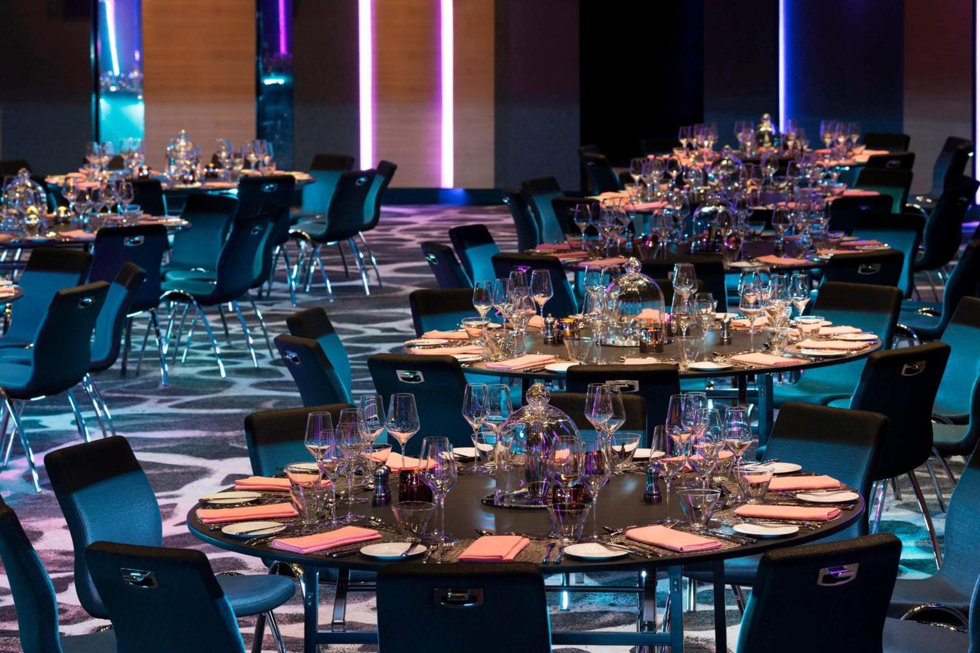 ดับเบิลยู บริสเบน Hotel ภายนอก รูปภาพ The International Conference Centre