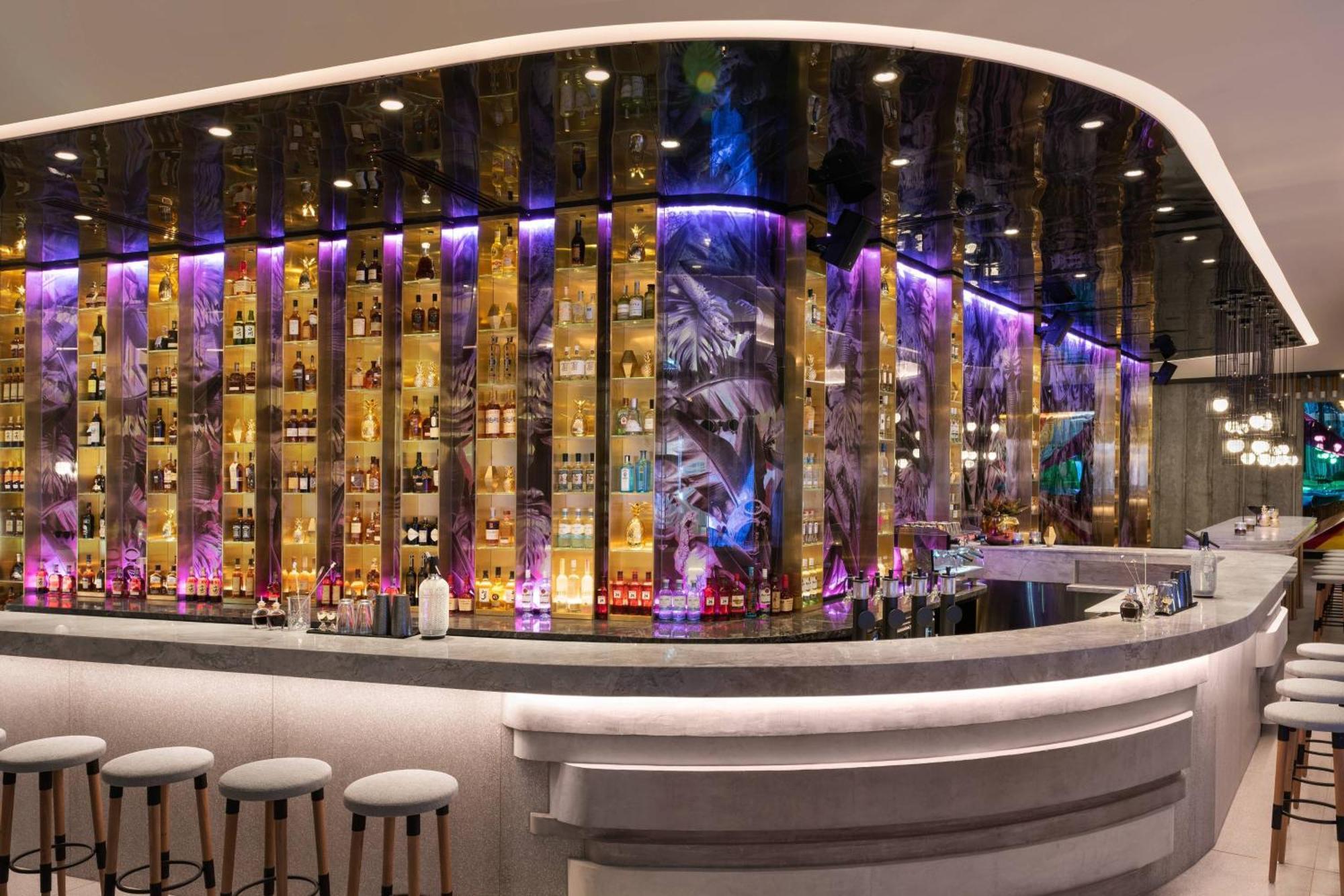 ดับเบิลยู บริสเบน Hotel ภายนอก รูปภาพ The bar at the 101 bar